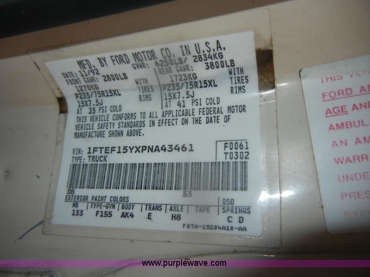 image for item D4536 1993 Ford F150 XL pickup truck