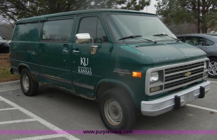 image for item D4541 1994 Chevrolet G-Series van 10