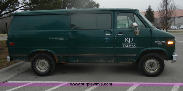 image for item D4541 1994 Chevrolet G-Series van 10