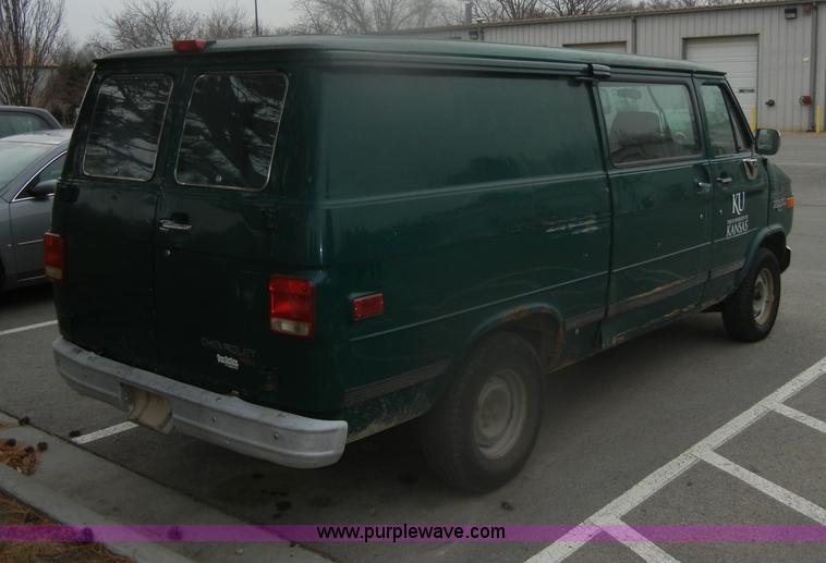 image for item D4541 1994 Chevrolet G-Series van 10