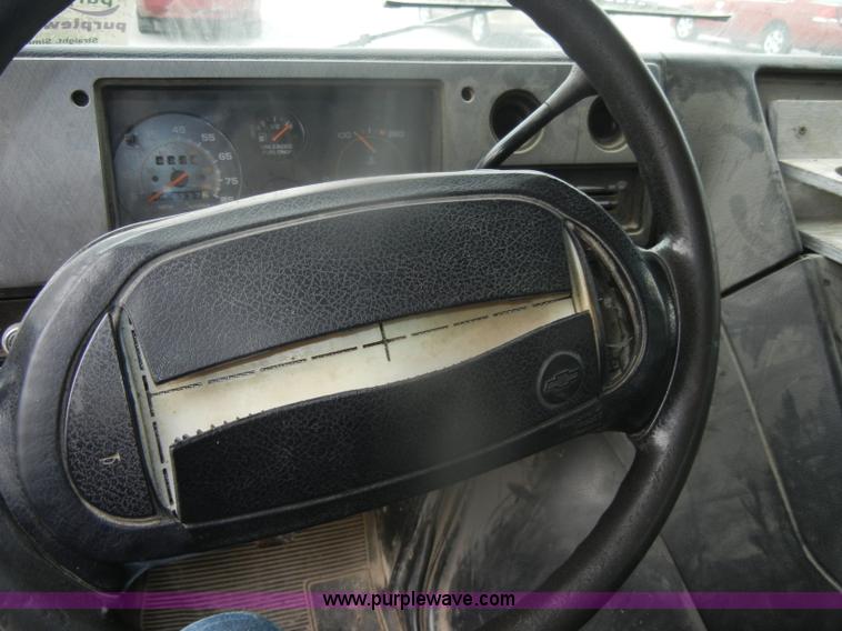 image for item D4541 1994 Chevrolet G-Series van 10