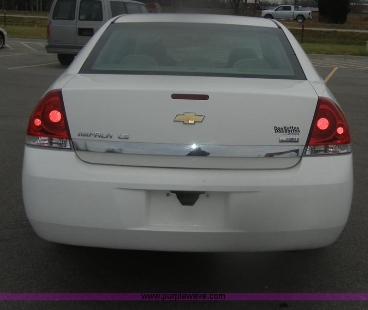 image for item D4546 2008 Chevrolet Impala LS