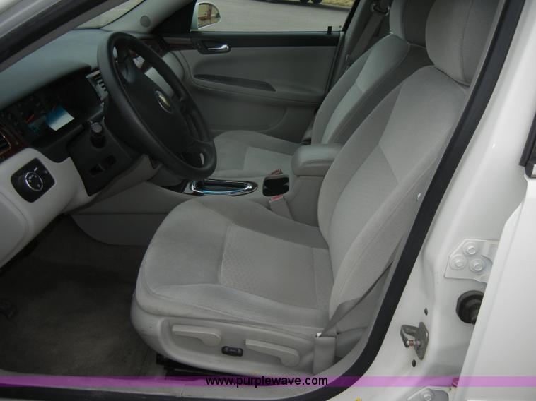 image for item D4546 2008 Chevrolet Impala LS