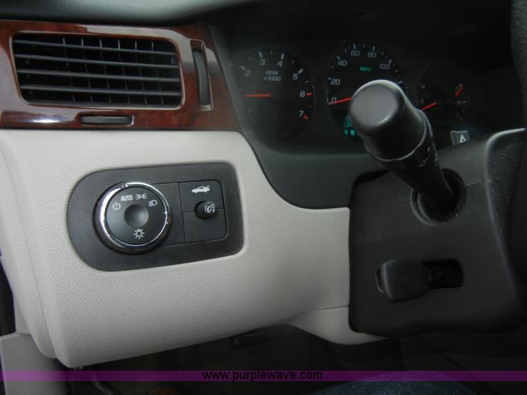 image for item D4546 2008 Chevrolet Impala LS