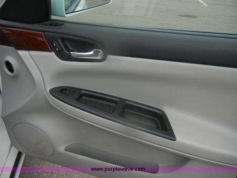 image for item D4546 2008 Chevrolet Impala LS