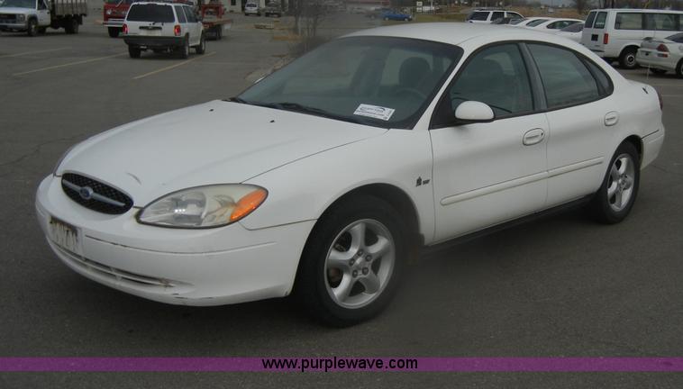 image for item D4547 2000 Ford Taurus SE