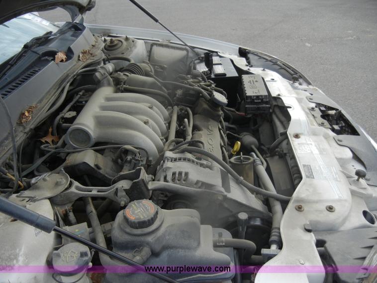 image for item D4547 2000 Ford Taurus SE