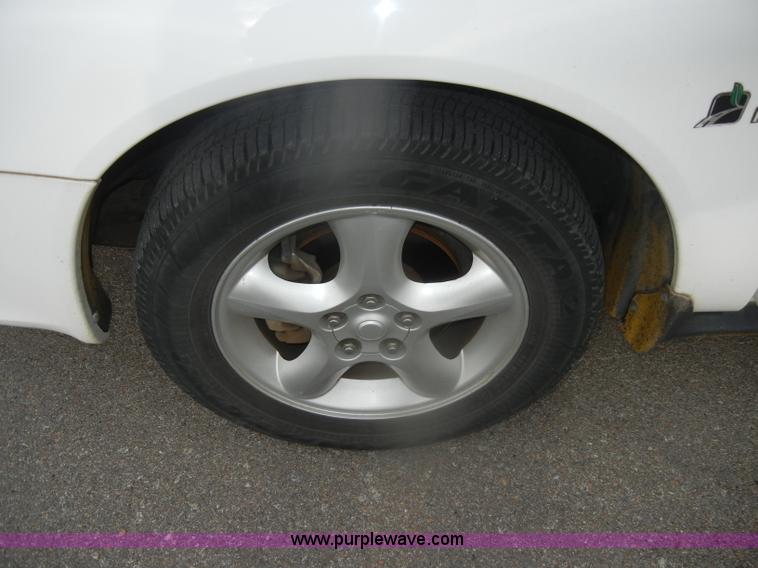 image for item D4547 2000 Ford Taurus SE