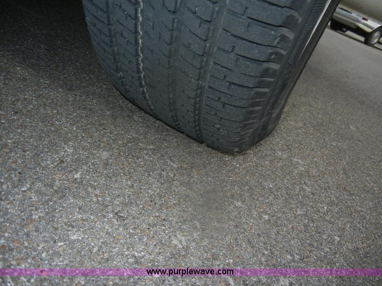 image for item D4547 2000 Ford Taurus SE