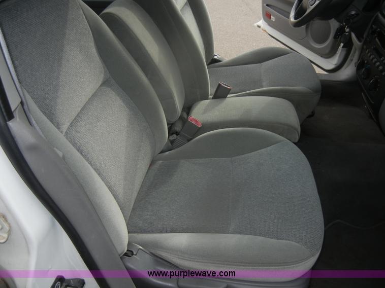 image for item D4547 2000 Ford Taurus SE