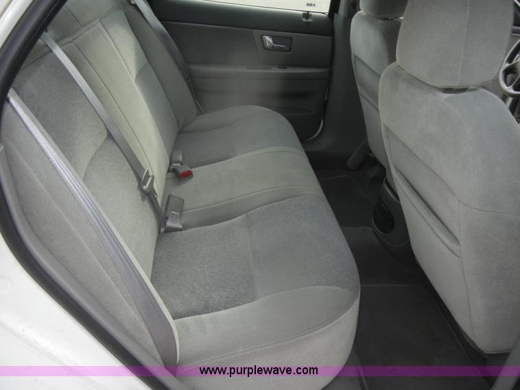 image for item D4547 2000 Ford Taurus SE