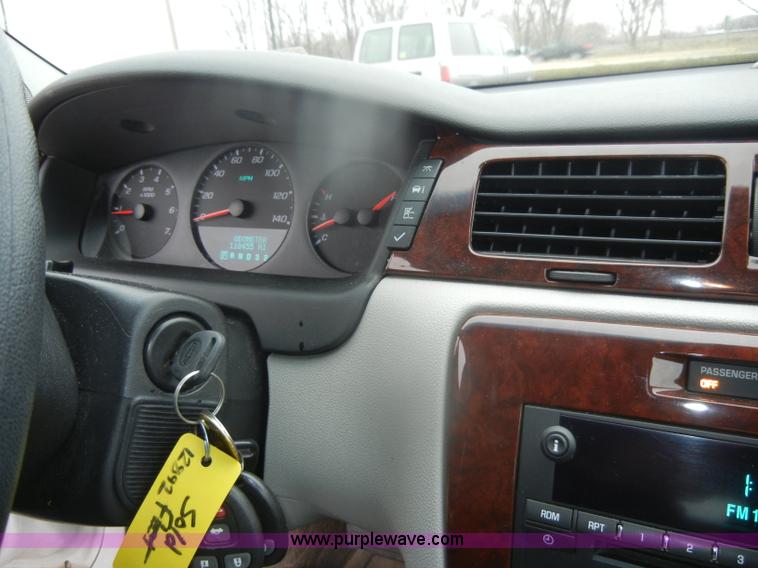 image for item D4549 2008 Chevrolet Impala LS