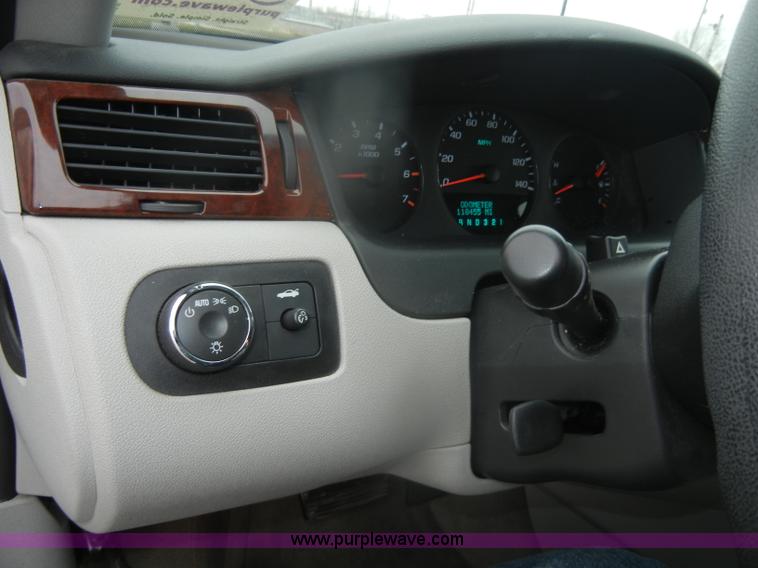 image for item D4549 2008 Chevrolet Impala LS