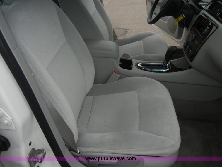 image for item D4549 2008 Chevrolet Impala LS