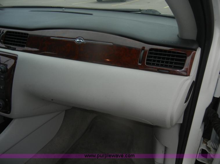 image for item D4549 2008 Chevrolet Impala LS