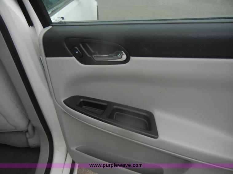 image for item D4549 2008 Chevrolet Impala LS