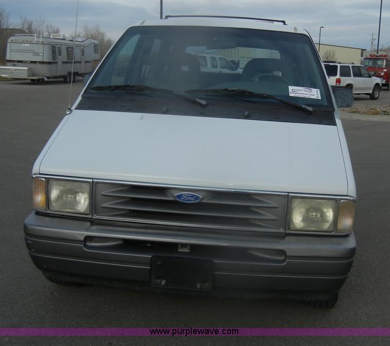 image for item D4550 1995 Ford Aerostar XLT van