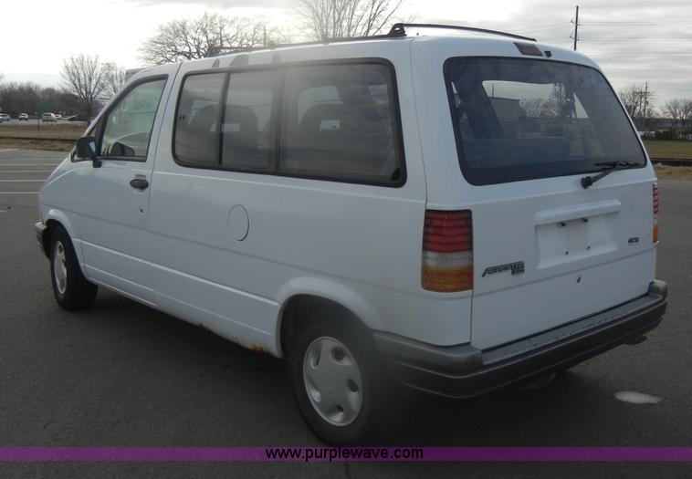 image for item D4550 1995 Ford Aerostar XLT van