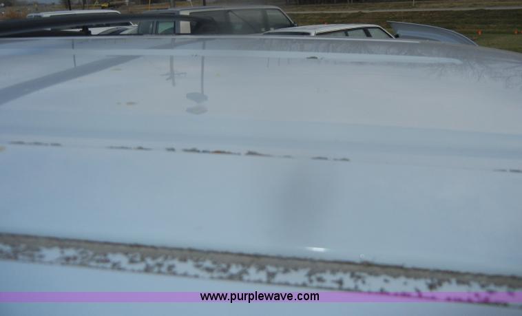 image for item D4550 1995 Ford Aerostar XLT van