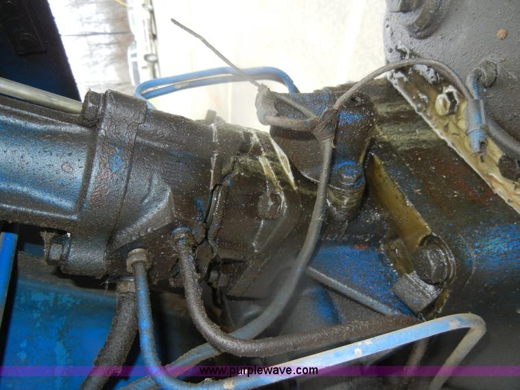 image for item D4552 1974 Ford 3000 tractor