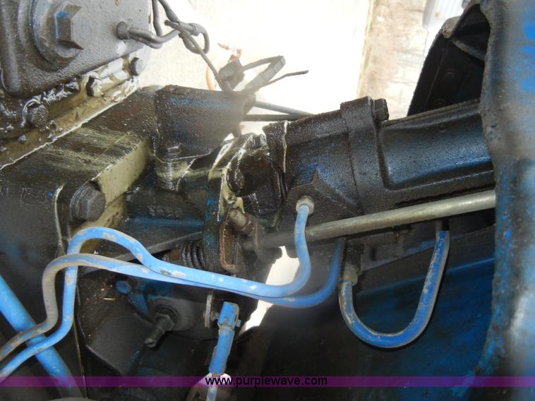 image for item D4552 1974 Ford 3000 tractor