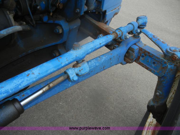 image for item D4552 1974 Ford 3000 tractor