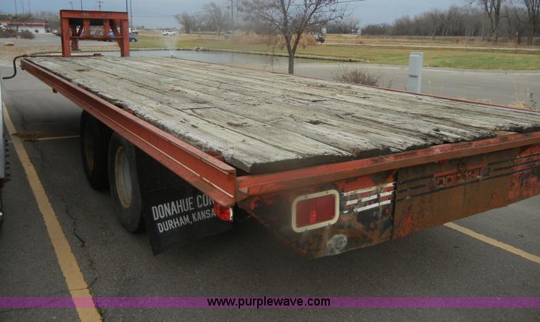 image for item D4553 1990 Donahue HF24T gooseneck tandem axle trailer