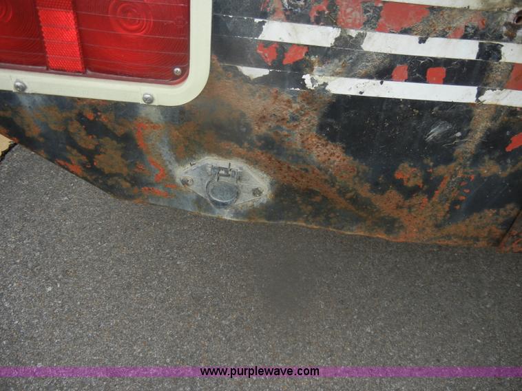 image for item D4553 1990 Donahue HF24T gooseneck tandem axle trailer