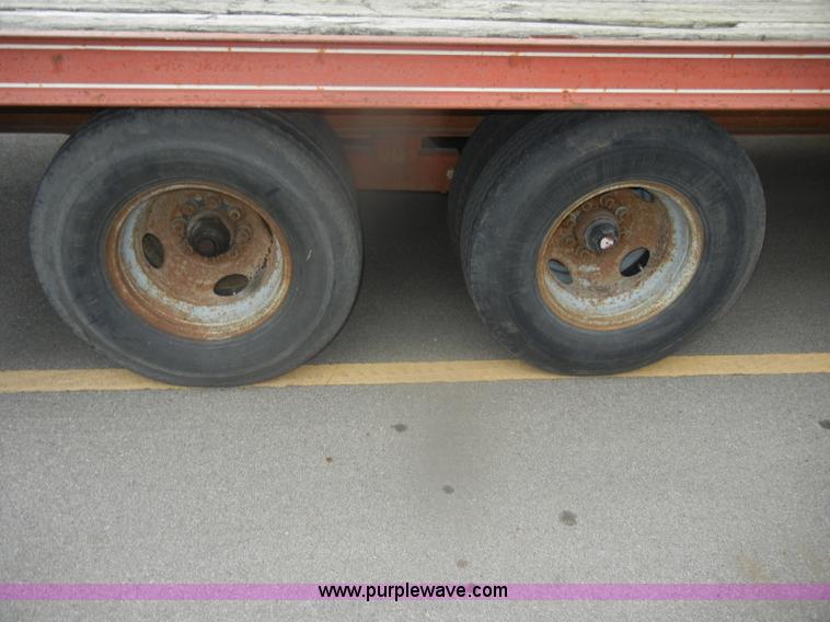 image for item D4553 1990 Donahue HF24T gooseneck tandem axle trailer