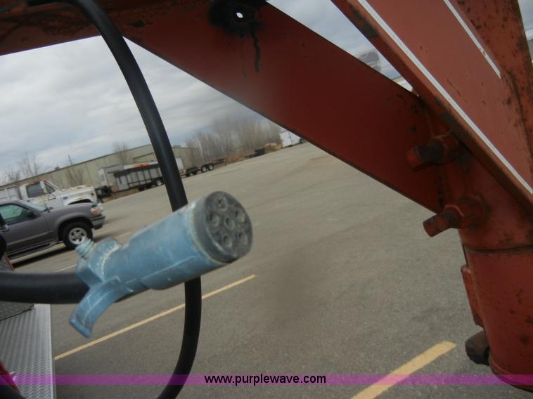 image for item D4553 1990 Donahue HF24T gooseneck tandem axle trailer