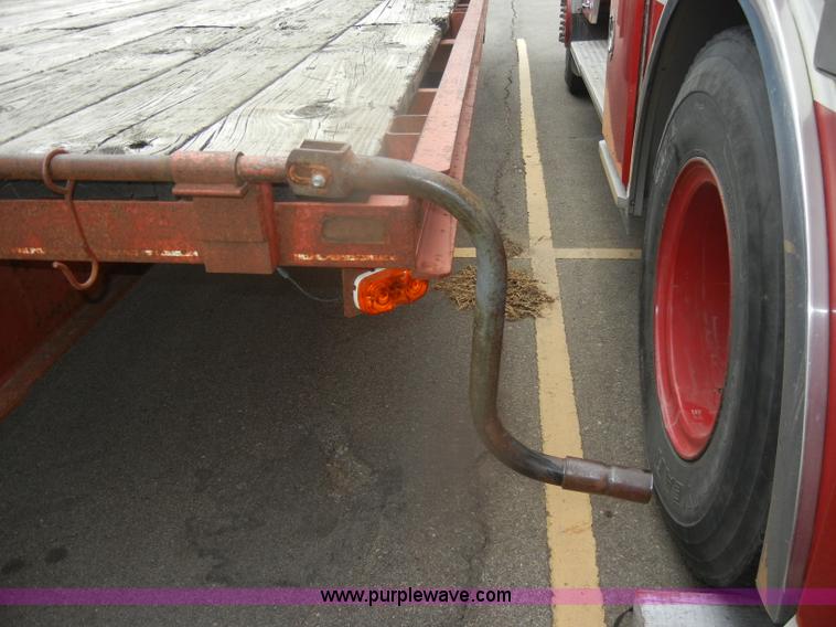 image for item D4553 1990 Donahue HF24T gooseneck tandem axle trailer