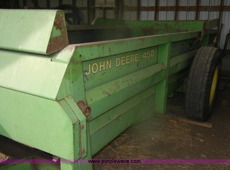 image for item D4676 John Deere 450 Hydra-Push manure spreader