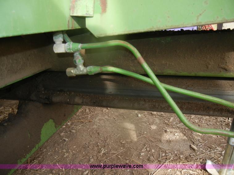 image for item D4676 John Deere 450 Hydra-Push manure spreader