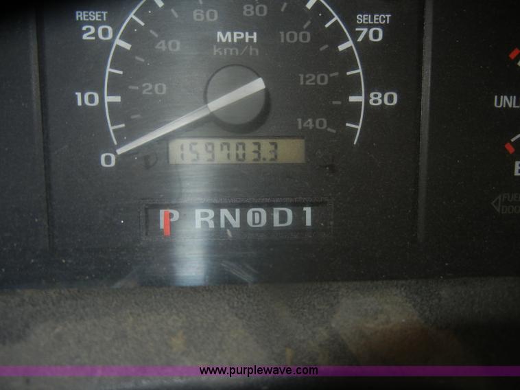image for item D4686 1993 Ford F150 XL pickup truck