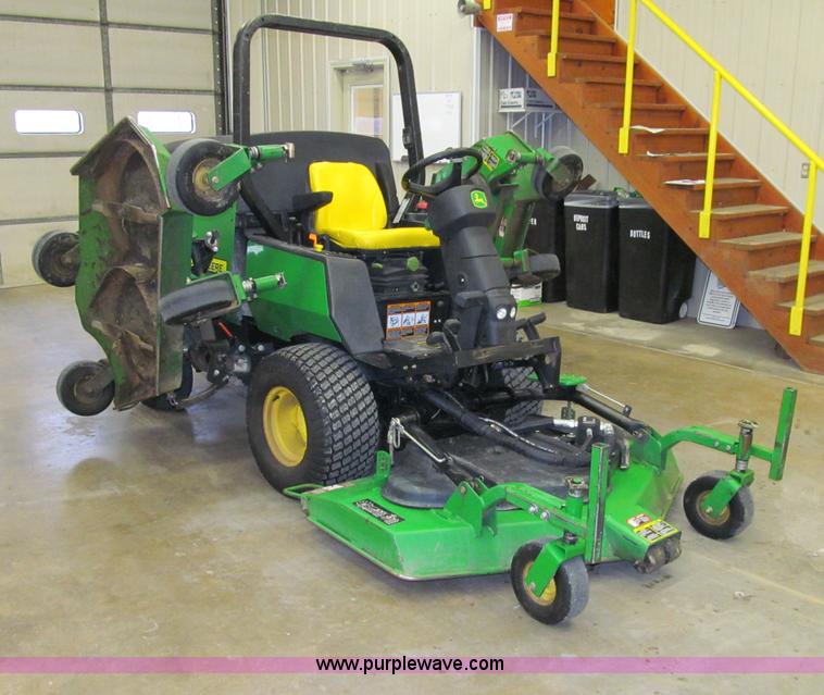 image for item D7025 2009 John Deere 1600 Turbo series II wide area mower