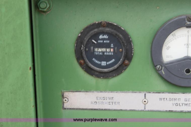 image for item E4219 1973 Harnischfeger DC welder/generator