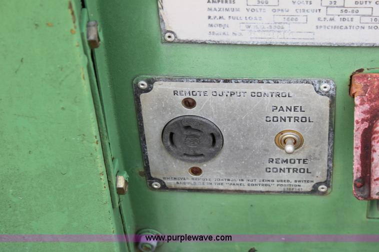 image for item E4219 1973 Harnischfeger DC welder/generator