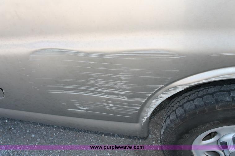 image for item E4312 2004 Chevrolet Express 1500 van