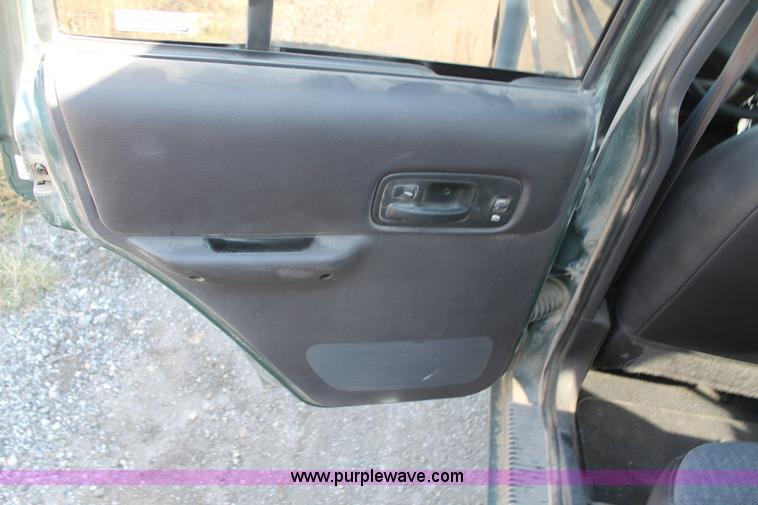 image for item E4313 2000 Jeep Cherokee Sport SUV