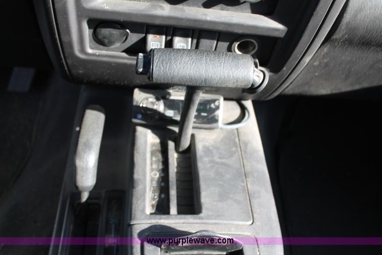 image for item E4313 2000 Jeep Cherokee Sport SUV