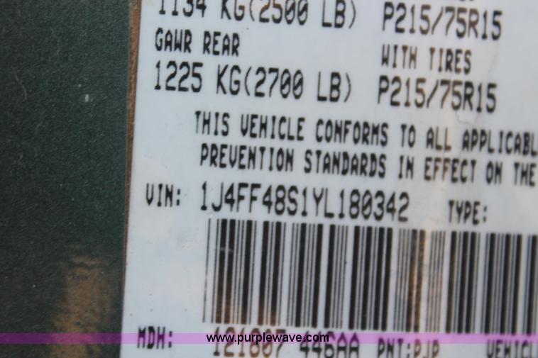 image for item E4313 2000 Jeep Cherokee Sport SUV