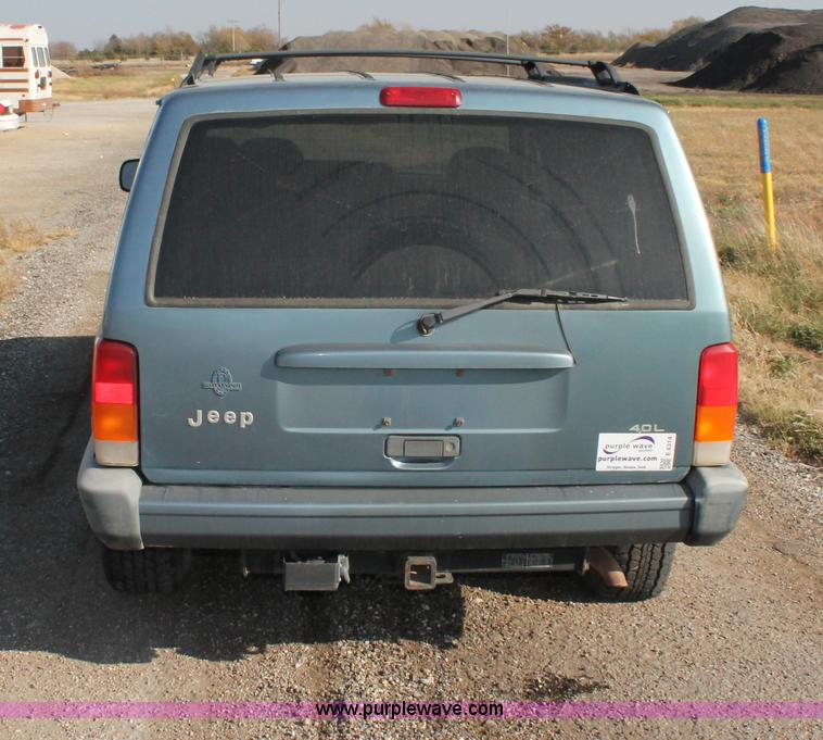 image for item E4314 1999 Jeep Cherokee Sport SUV