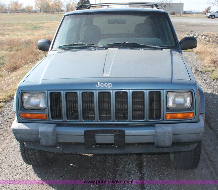 image for item E4314 1999 Jeep Cherokee Sport SUV