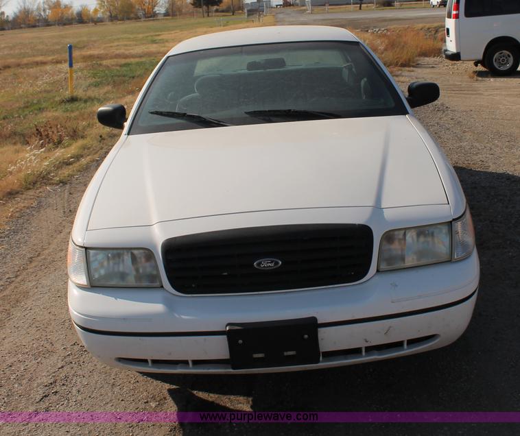 image for item E4316 2000 Ford Crown Victoria Police Interceptor