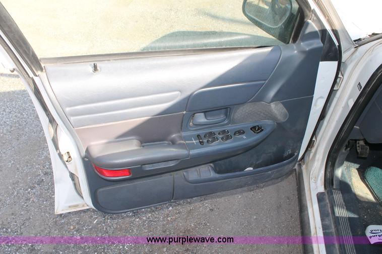 image for item E4316 2000 Ford Crown Victoria Police Interceptor