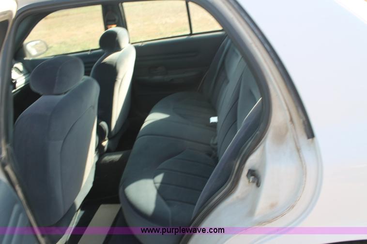 image for item E4316 2000 Ford Crown Victoria Police Interceptor