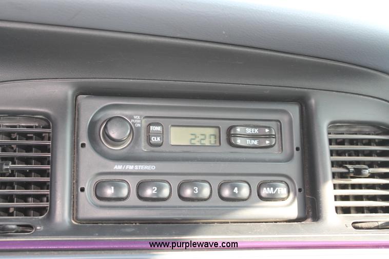 image for item E4316 2000 Ford Crown Victoria Police Interceptor