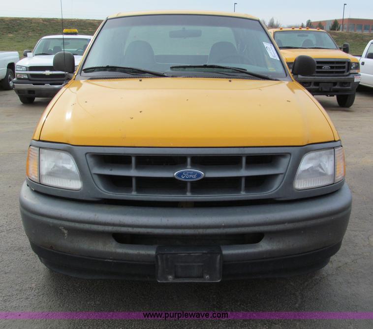 image for item E5843 1997 Ford F150 pickup truck