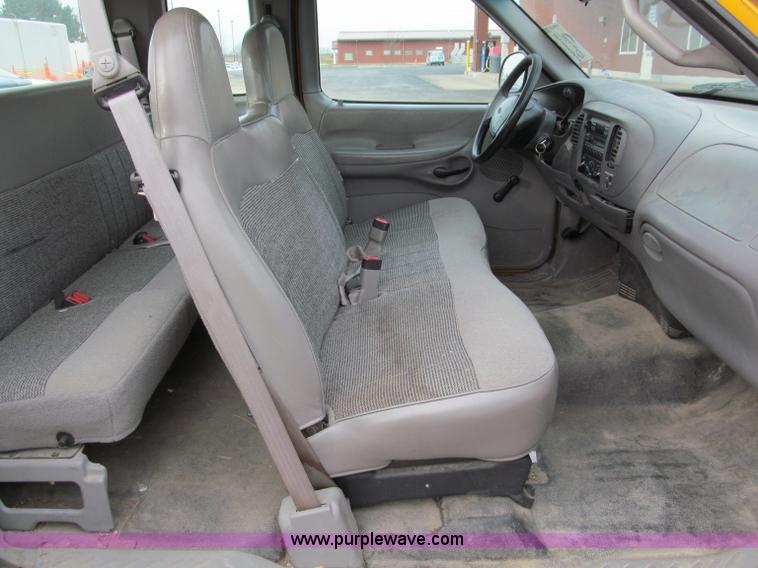 image for item E5843 1997 Ford F150 pickup truck