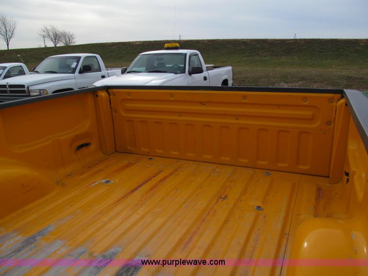 image for item E5843 1997 Ford F150 pickup truck